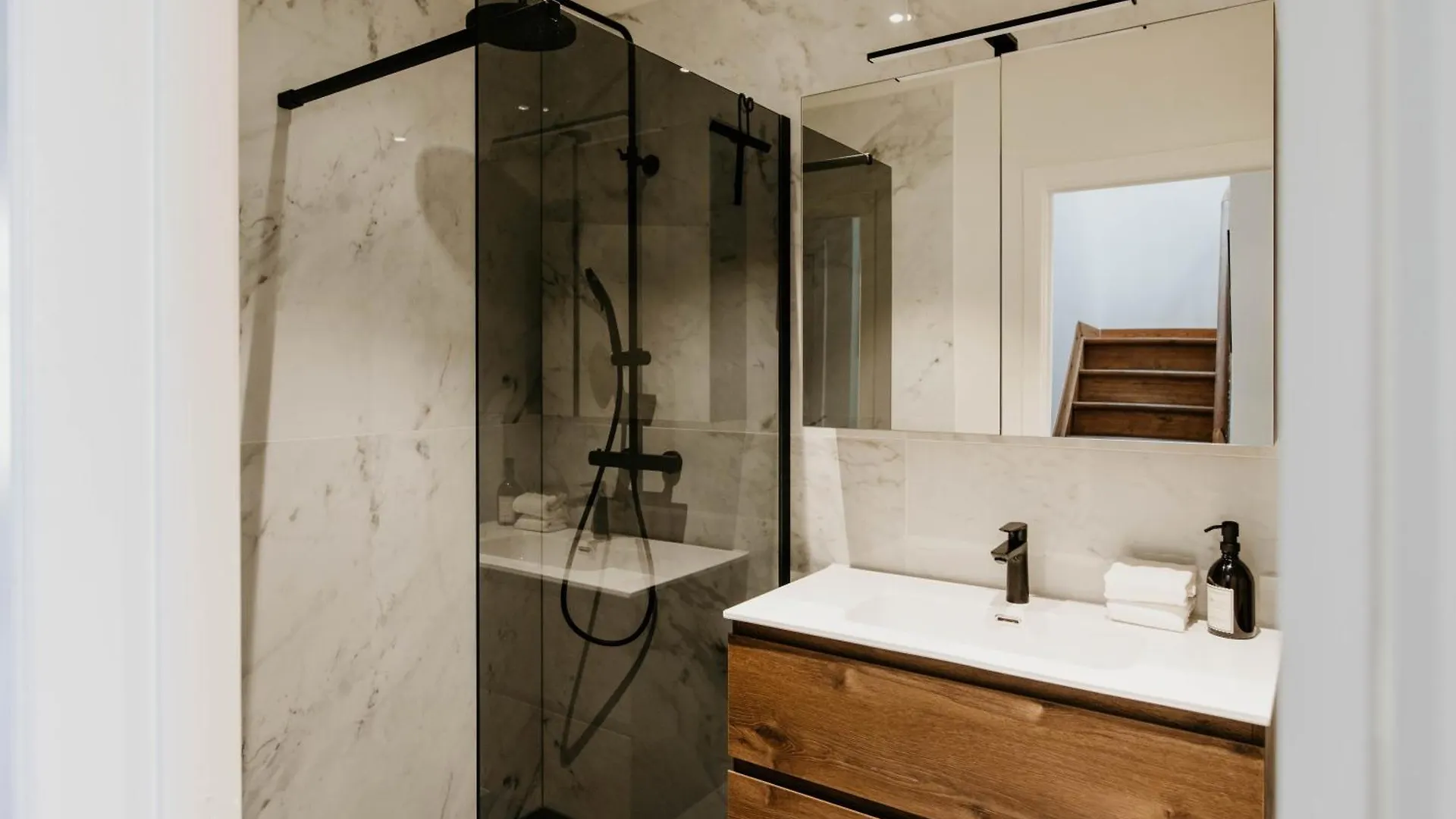 Gorgeous Duplex Apartment In Old City Centre Antwerpen België